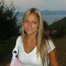 Wild Lesbian Seeking No-strings-attached Fun In Discreet Location ?